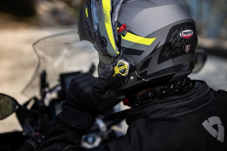 Midland festeggia 20 anni di interfoni moto: dalla rivoluzione del 2006 al BTR1